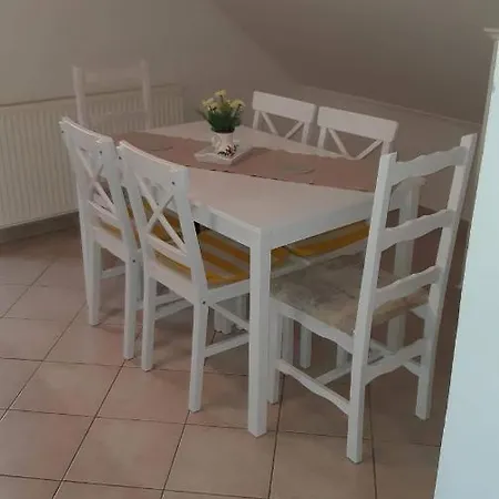Rege Apartman *
